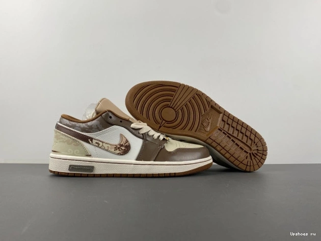 RETRO 1 JORDAN LOW HF5743-221  0808